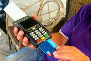 Ερχεται η ψηφιακή διασύνδεση ταμειακών μηχανές με POS &#8211; Πώς θα λειτουργήσει