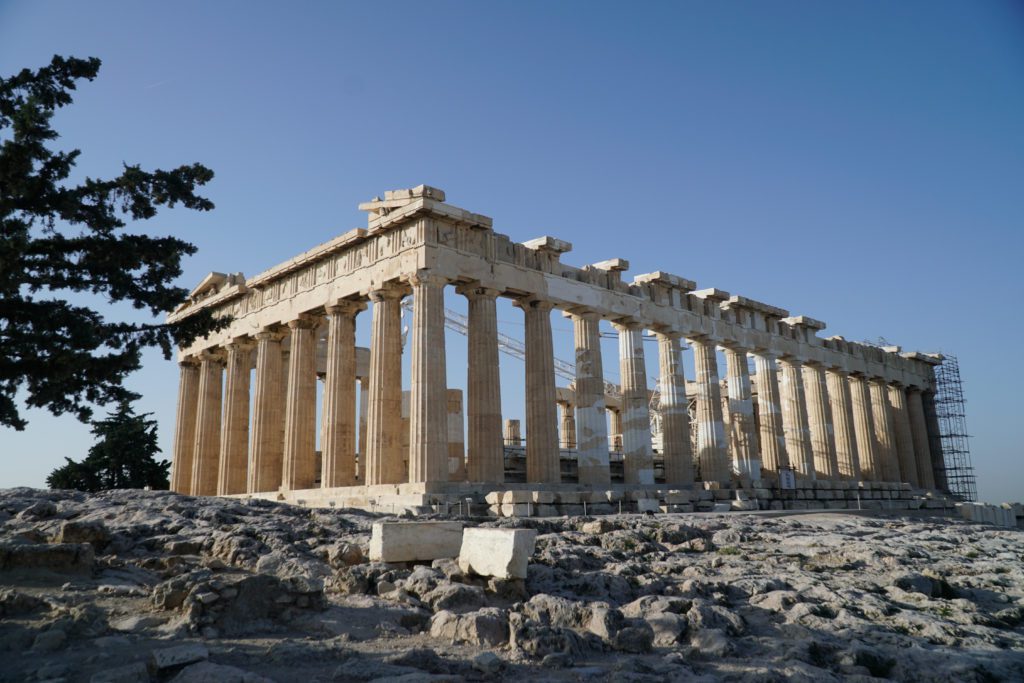 ΣΥΡΙΖΑ: Μια ΜΚΟ ο μεσολαβητής για τα γλυπτά του Παρθενώνα;