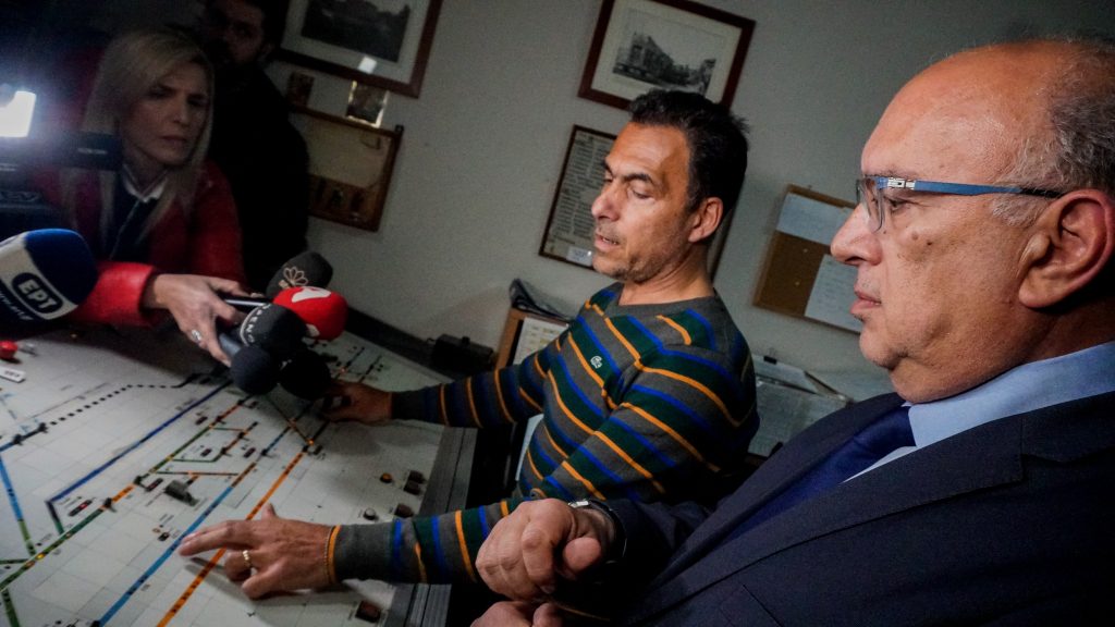 ΣΥΡΙΖΑ: Ο υφυπουργός Παπαδόπουλος διασύρθηκε σε απευθείας μετάδοση για τη δήθεν τηλεδιοίκηση στη Λάρισα