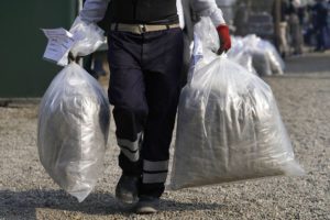 Περού: «Μπλόκο» σε 2,3 τόνους κοκαΐνης που είχαν προορισμό την Τουρκία (Video)