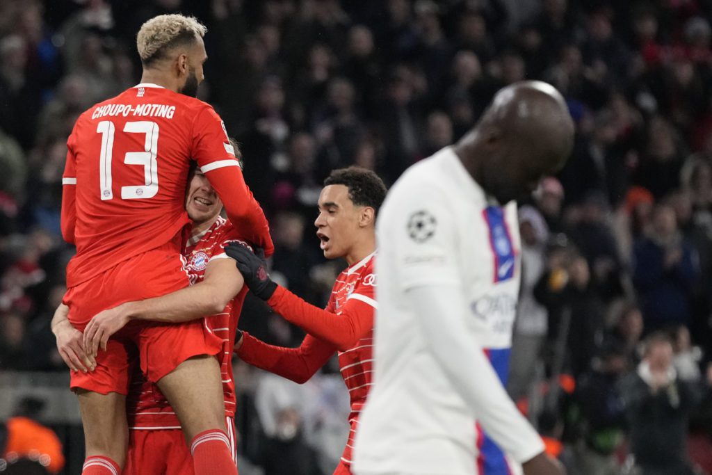 Champions League: Η Μπάγερν Μονάχου νίκησε την Παρί Σεν Ζερμέν με 2-0 και προκρίθηκε τους «8»