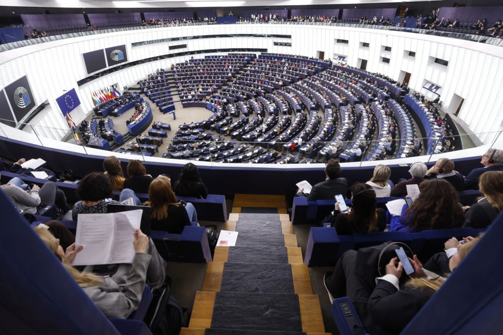 Ευρωβουλή: «Ναι» στο ψήφισμα για την καθιέρωση Ελάχιστου Εγγυημένου Εισοδήματος
