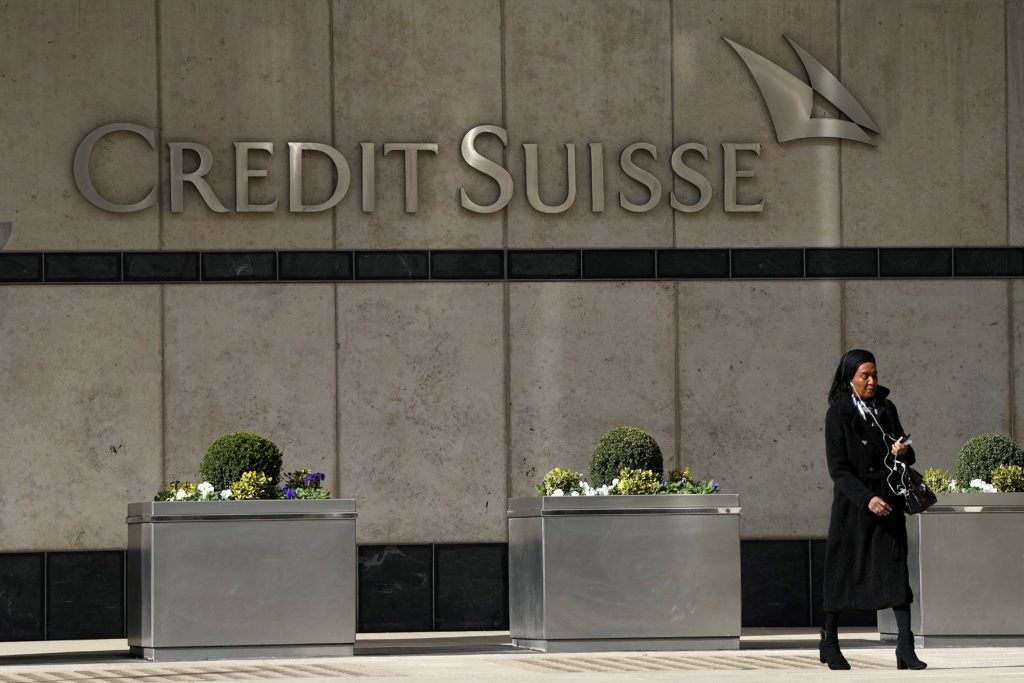 Reuters: Στη «δίνη» της κρίσης η Credit Suisse – Τέσσερις μεγάλες τράπεζες «κόβουν» επαφές μαζί της