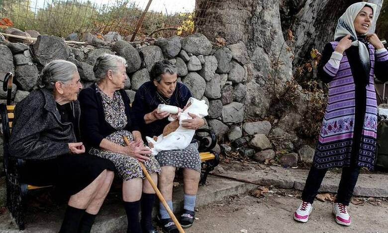 Λέσβος: «Εφυγε» και η τελευταία από τις τρεις γιαγιάδες της Συκαμνιάς