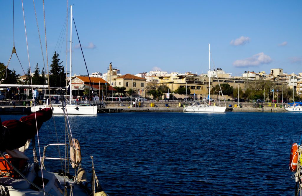 Συρμαλένιος: Τριτοκοσμικές συνθήκες για το επιβατικό κοινό στο λιμάνι του Λαυρίου