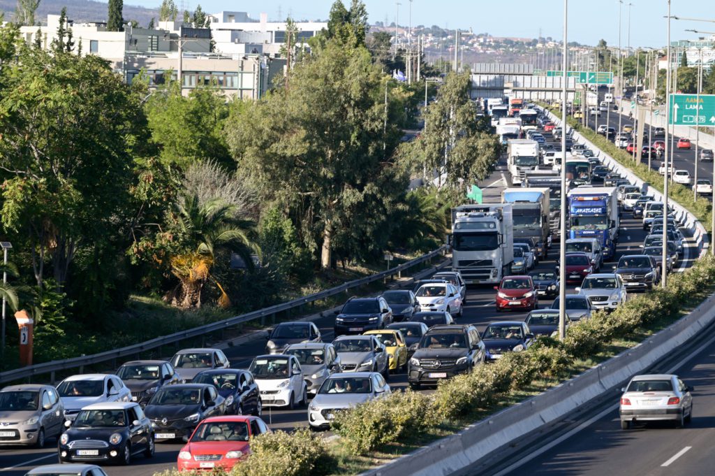 Κυκλοφοριακό κομφούζιο στη λεωφόρο Κηφισίας εξαιτίας χαλασμένων φαναριών