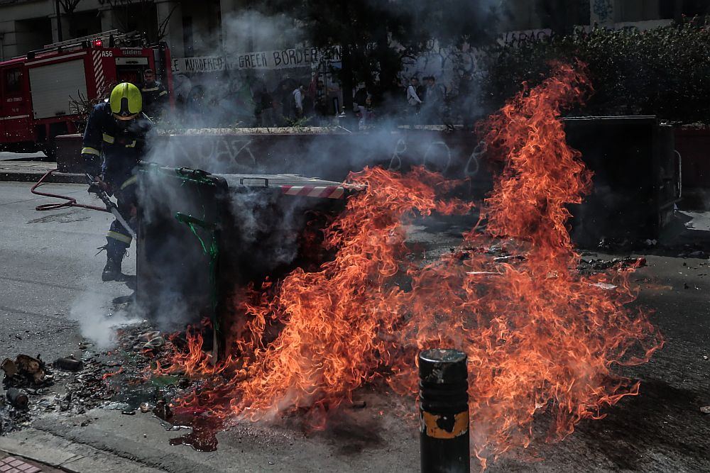 Νέα επεισόδια στην ΑΣΟΕΕ – Έκλεισε η Πατησίων (Photos)