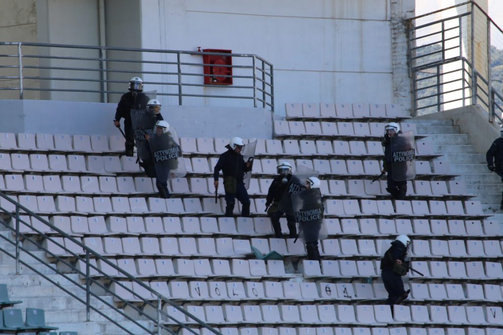 Super League 2: Οριστική διακοπή στο Νίκη Βόλου-ΑΕΛ λόγω επεισοδίων