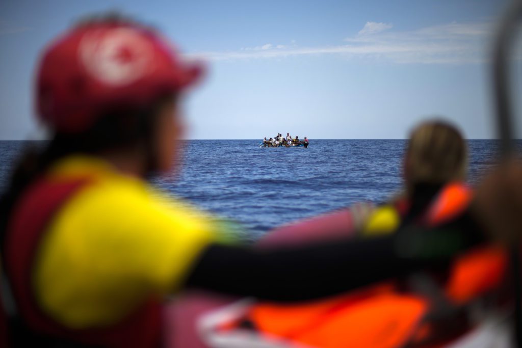 Τραγωδία στη Μεσόγειο – Εντοπίστηκαν 65 πτώματα μεταναστών που πνίγηκαν στις ακτές Λιβύης και της Τυνησίας
