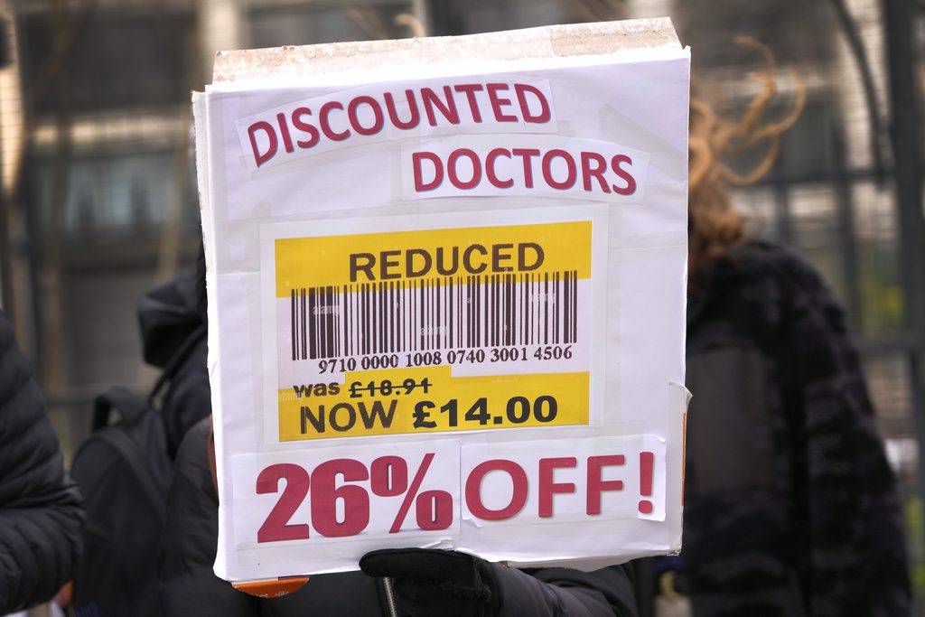Βρετανία: Νέος γύρος απεργιακών κινητοποιήσεων από τους εργαζόμενους στην Υγεία για τους μισθούς