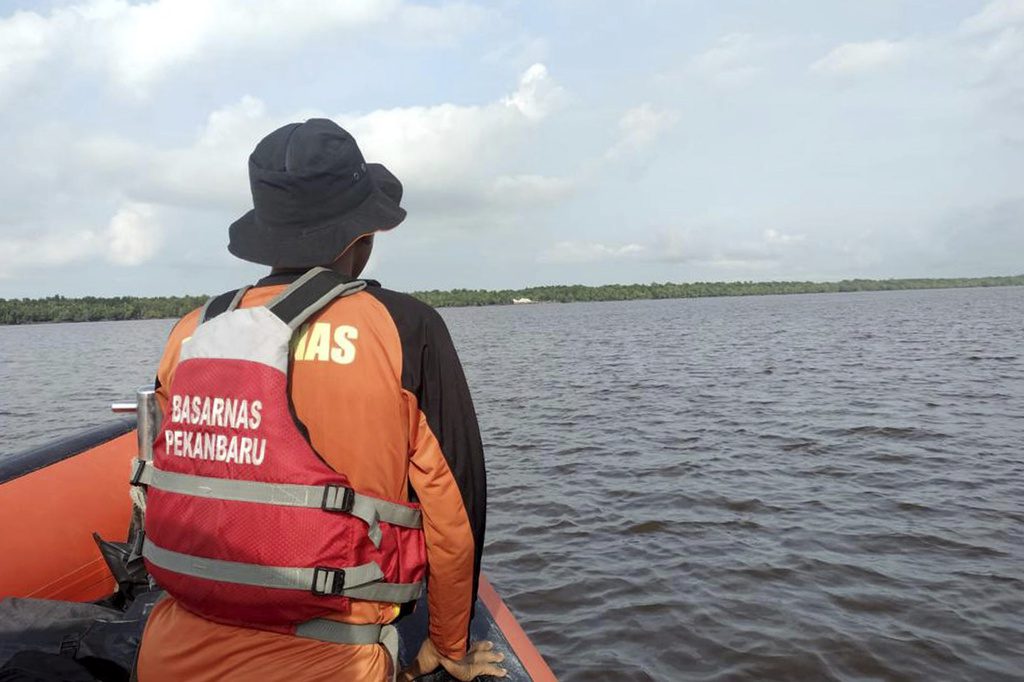 Τραγωδία στην Ινδονησία: Έντεκα νεκροί σε ανατροπή πλοίου
