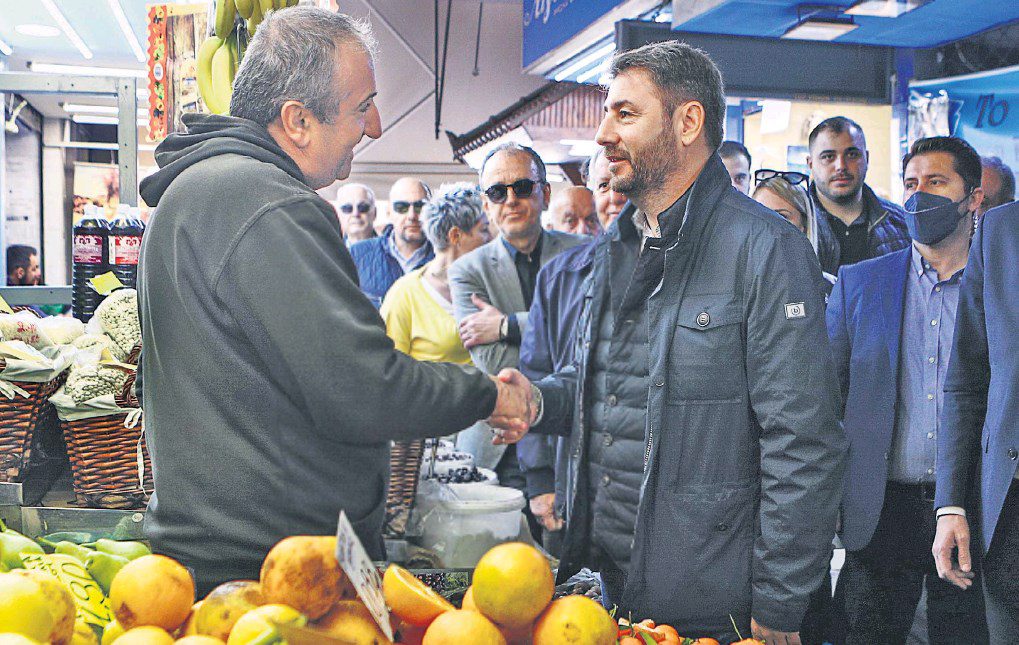 Οι κεντρώοι ψηφοφόροι της ΝΔ στόχος του ΠΑΣΟΚ