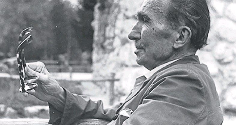 Φυλλομετρώντας Eλληνες συγγραφείς
