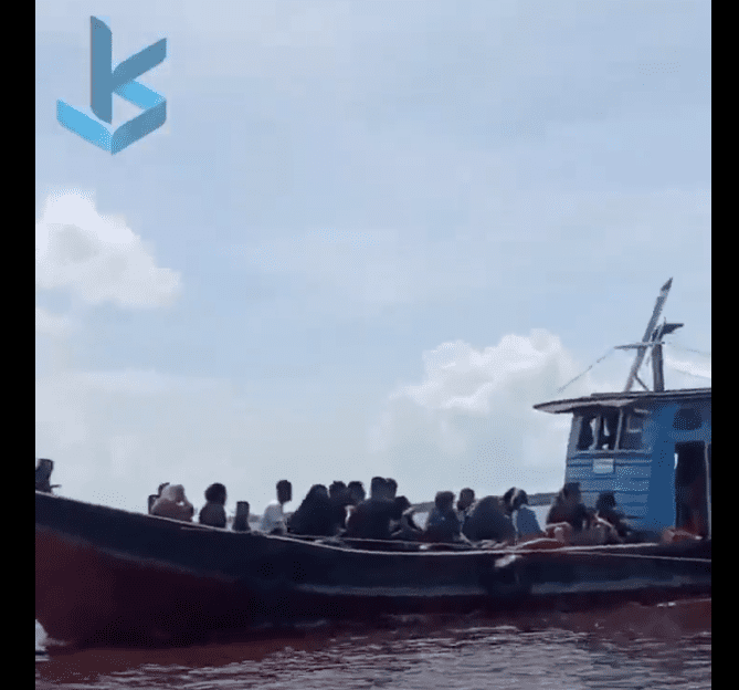 Τουλάχιστον 11 νεκροί και 9 αγνοούμενοι σε ναυάγιο σκάφους στην Ινδονησία