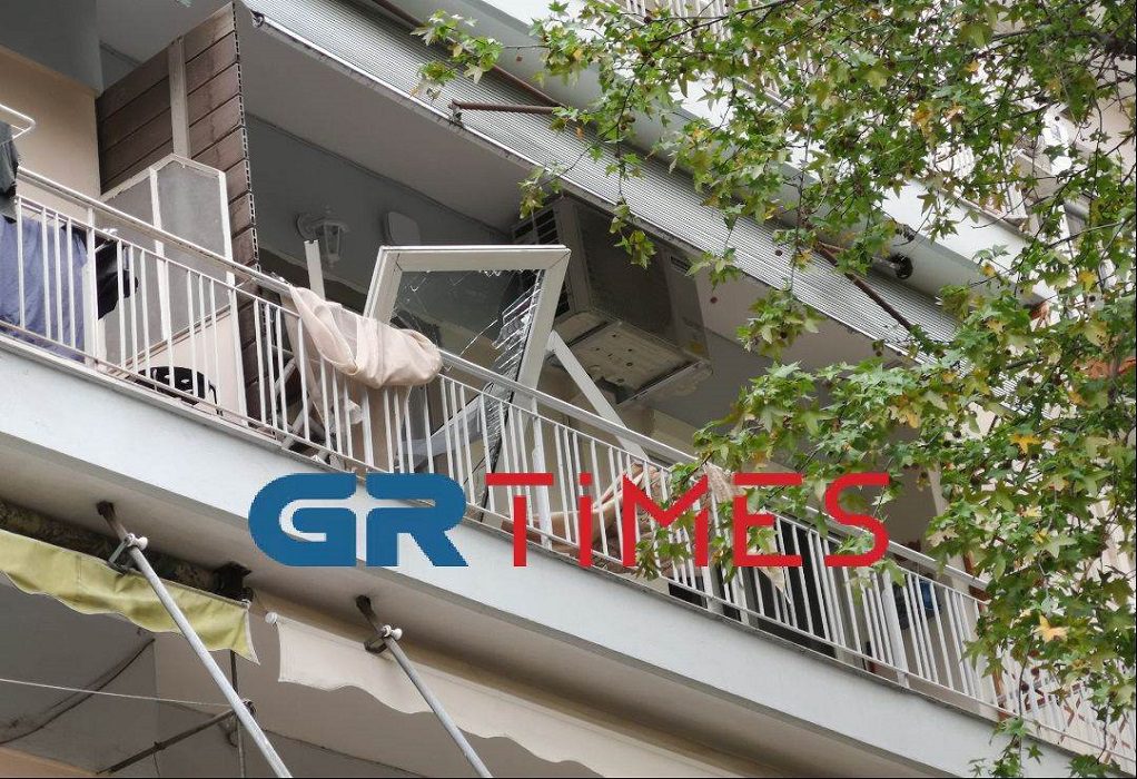 Θεσσαλονίκη: Έκρηξη σε διαμέρισμα στο κέντρο – Τρία άτομα στο νοσοκομείο (Photos – Video)