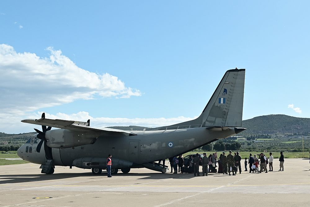 Σουδάν: C-130 μεταφέρει 39 άτομα, μεταξύ τους 20 Έλληνες – Το βράδυ αναμένεται στην Αθήνα