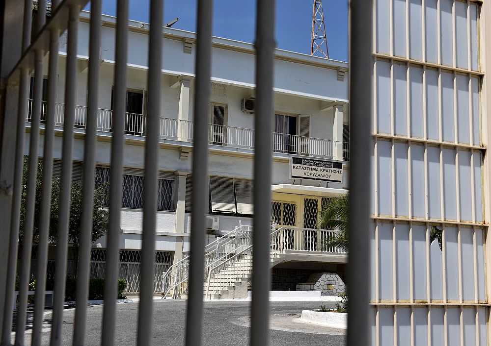 Καταρρίπτεται το κατηγορητήριο στη δίκη των τεσσάρων του Πειραιά: Αποδομούν τις καταθέσεις τους οι βασικοί μάρτυρες κατηγορίας