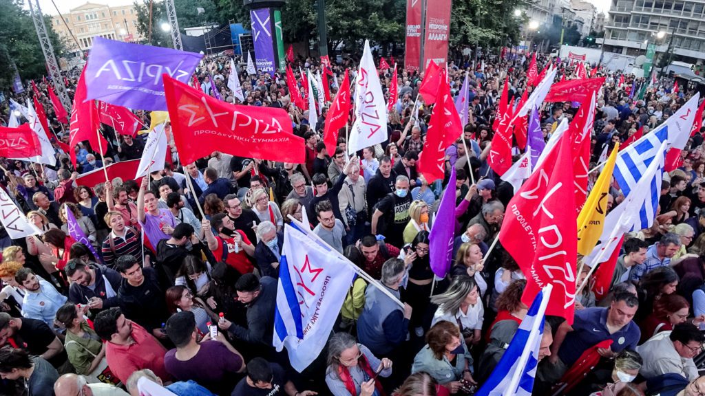 Μεγαλειώδης συγκέντρωση και μήνυμα νίκης του Αλέξη Τσίπρα από το Σύνταγμα (Photos – Video)