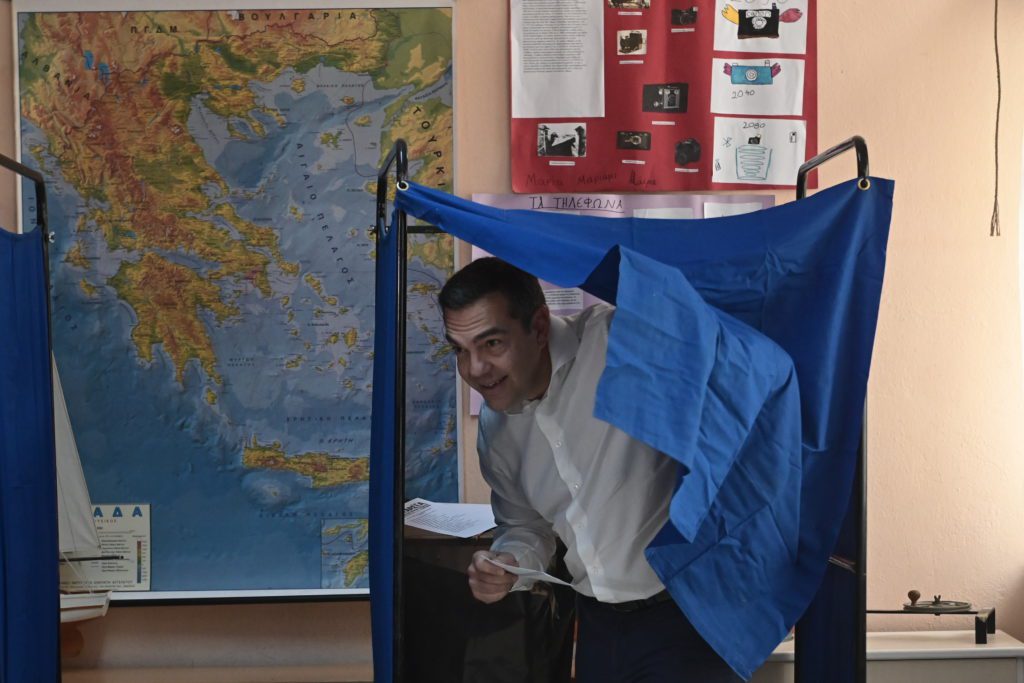 Εκλογές 2023: Στην Κυψέλη ο Αλέξης Τσίπρας – Ψήφισαν και οι Ανδρουλάκης – Βαρουφάκης – Κουτσούμπας