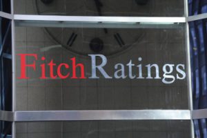 ΗΠΑ: Ο Fitch υποβάθμισε τις τράπεζες Fannie Mae και Freddie Mac λόγω «αβεβαιότητας» για το χρέος