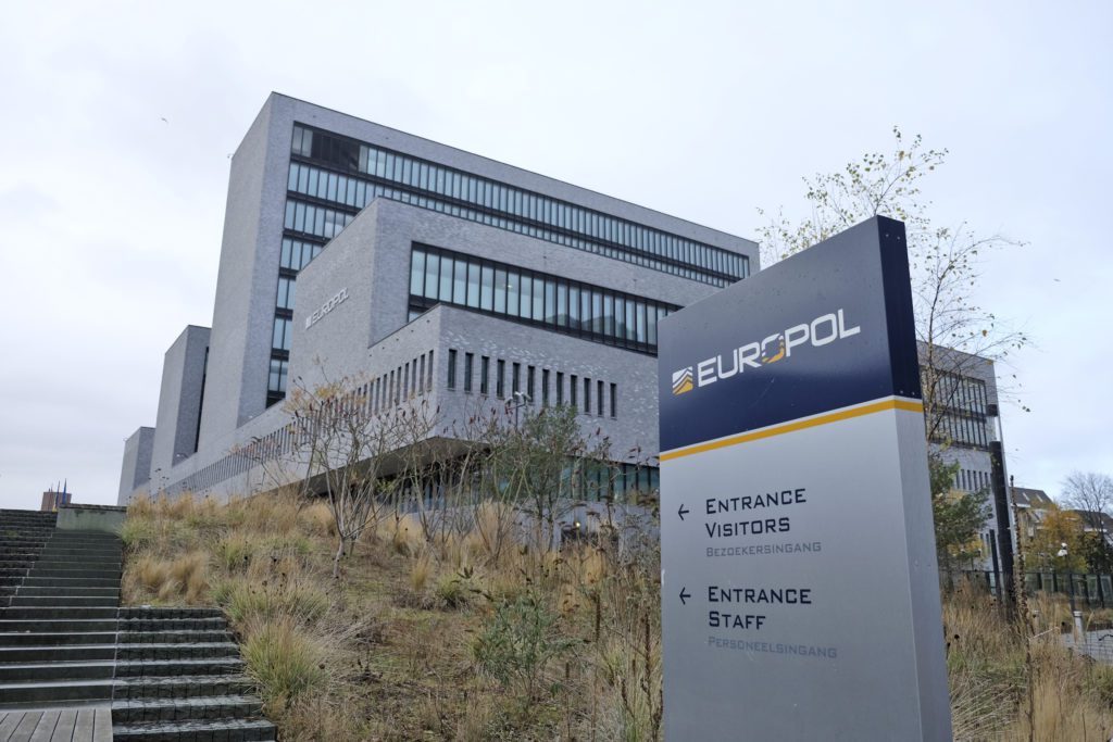 Europol: Εξάρθρωση βαλκανικού καρτέλ ναρκωτικών – 37 συλλήψεις μετά από αστυνομική επιχείρηση σε 7 χώρες