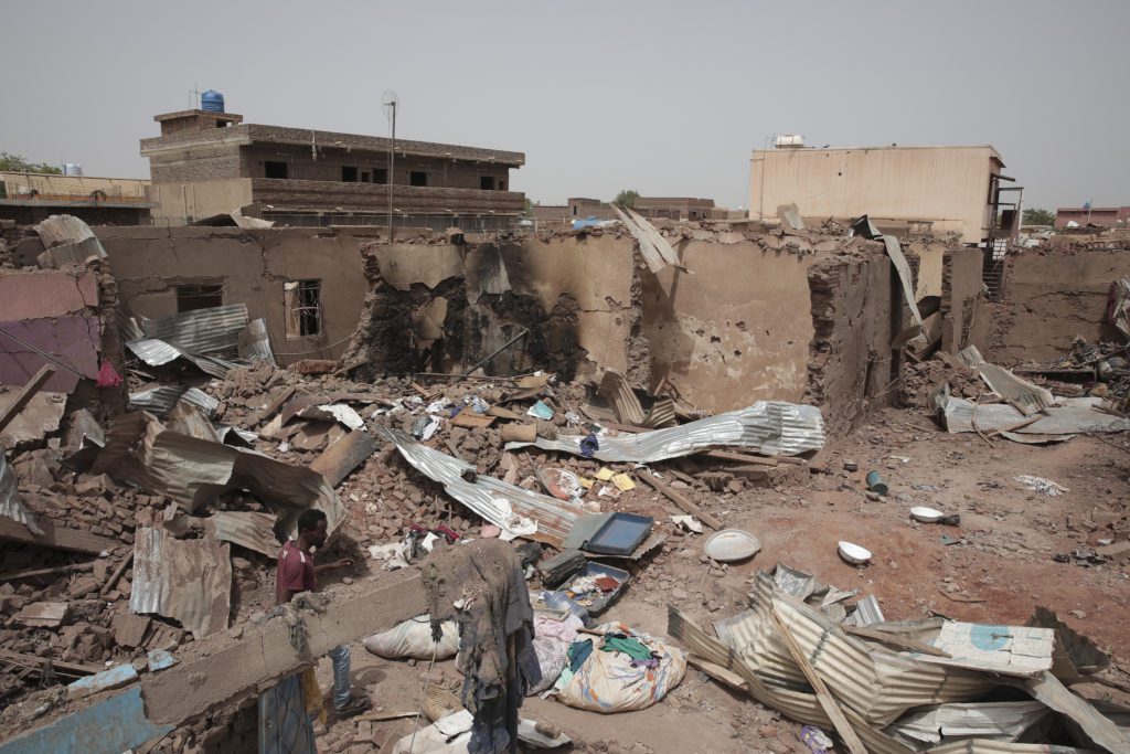 Σουδάν: Στο «κενό» και η νέα απόπειρα εκεχειρίας – Μαίνονται οι μάχες στο Χαρτούμ