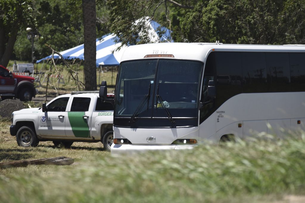 Μεξικό: Λεωφορείο έπεσε σε χαράδρα – Τουλάχιστον 18 τουρίστες νεκροί (Photos – Video)
