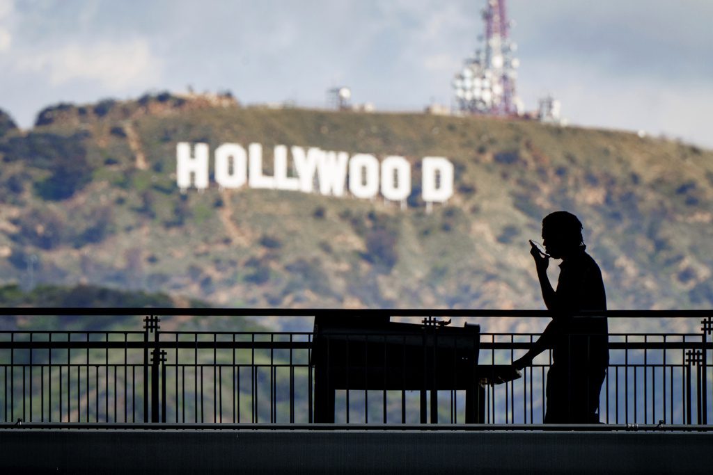 ΗΠΑ: Οι σεναριογράφοι του Χόλιγουντ κατεβάζουν τα… μολύβια τους