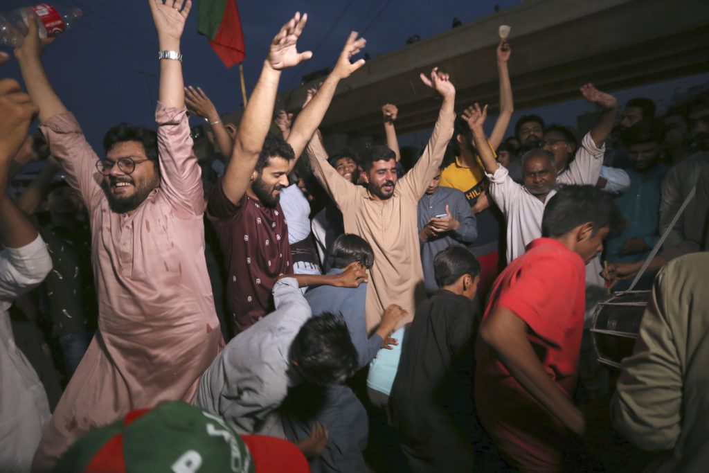 Πακιστάν: Ελεύθερος ο πρώην πρωθυπουργός Ίμραν Χαν μετά τις σφοδρές συγκρούσεις