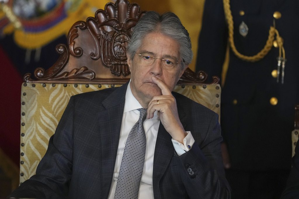 Εκουαδόρ: Ο πρόεδρος Λάσο αντιμέτωπος με την εξώθηση από την εξουσία