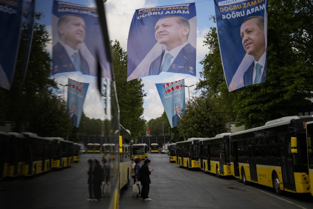 Εκλογές στην Τουρκία: Τι έχουν να περιμένουν οι πολίτες από τον Ερντογάν και τον Κιλιτσντάρογλου