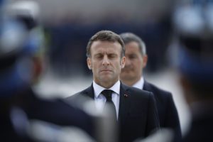 Ο Μακρόν συγχαίρει τον Ερντογάν για την επανεκλογή του, μιλά για τις &#8220;προκλήσεις που έχουν να αντιμετωπίσουν μαζί&#8221;