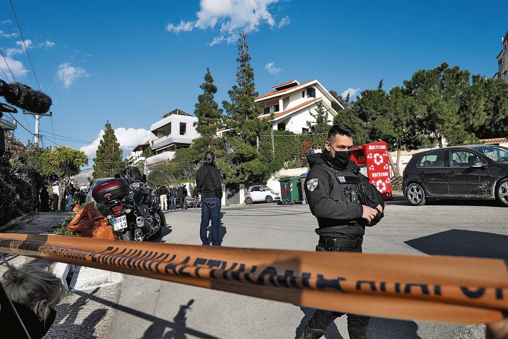 «Εκαψαν» την έρευνα για τη δολοφονία Καραϊβάζ