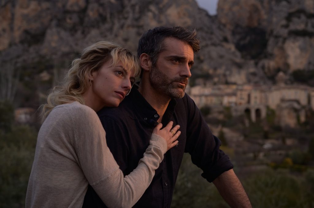 Η δραματική σειρά «Off Track» στα Novacinema!