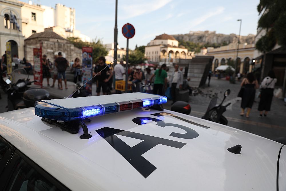 Νέα άγρια συμπλοκή με ανήλικο τραυματία στο κέντρο της Αθήνας – Δύο συλλήψεις (Video)