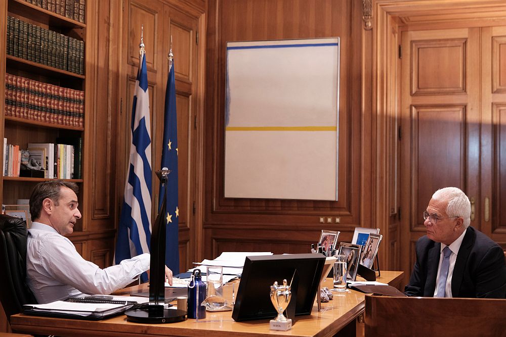 Η απάντηση στο ερώτημα Πρετεντέρη αν είναι βλάκας ο Μητσοτάκης (Video)