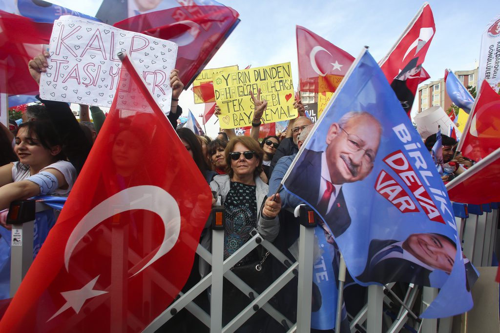 ΕΕ: Προσμονή για πολιτική ανατροπή στην Τουρκία