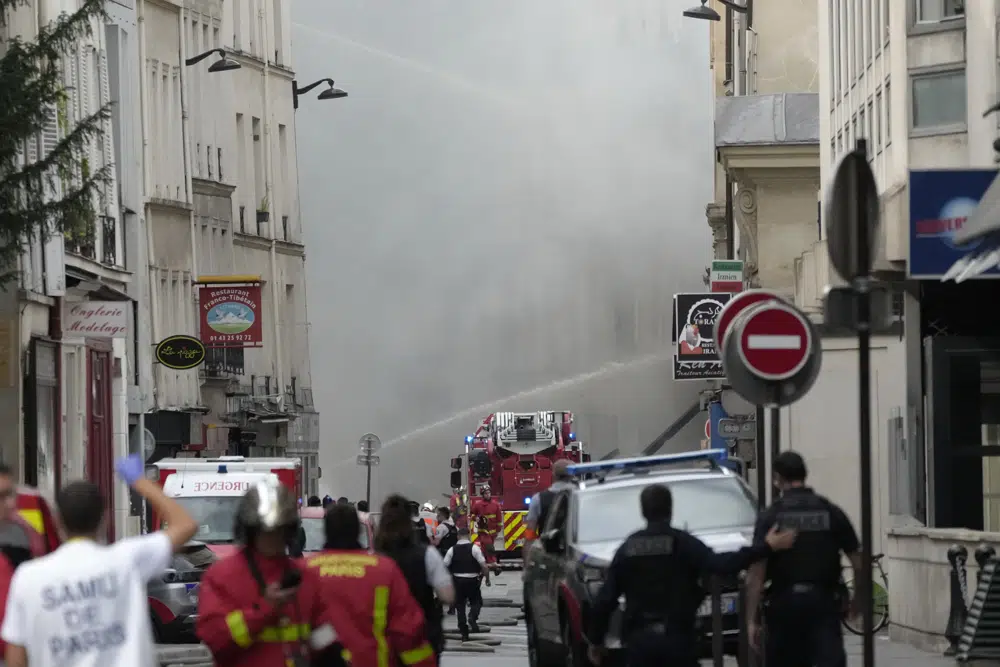 Παρίσι: Συναγερμός μετά από ισχυρή έκρηξη στο κέντρο της πόλης (Video)