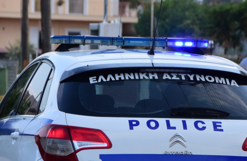 Πρέβεζα: Ένοπλη συμπλοκή και ξυλοδαρμός έξω από κέντρο διασκέδασης – Τρεις τραυματίες