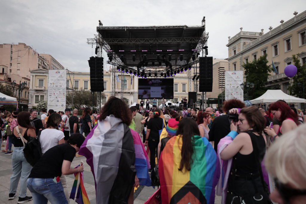 Athens Pride 2023: Πορεία υπερηφάνειας γεμάτη χρώματα και μουσική – Πλημμύρισε κόσμο η πλατεία Κοτζιά