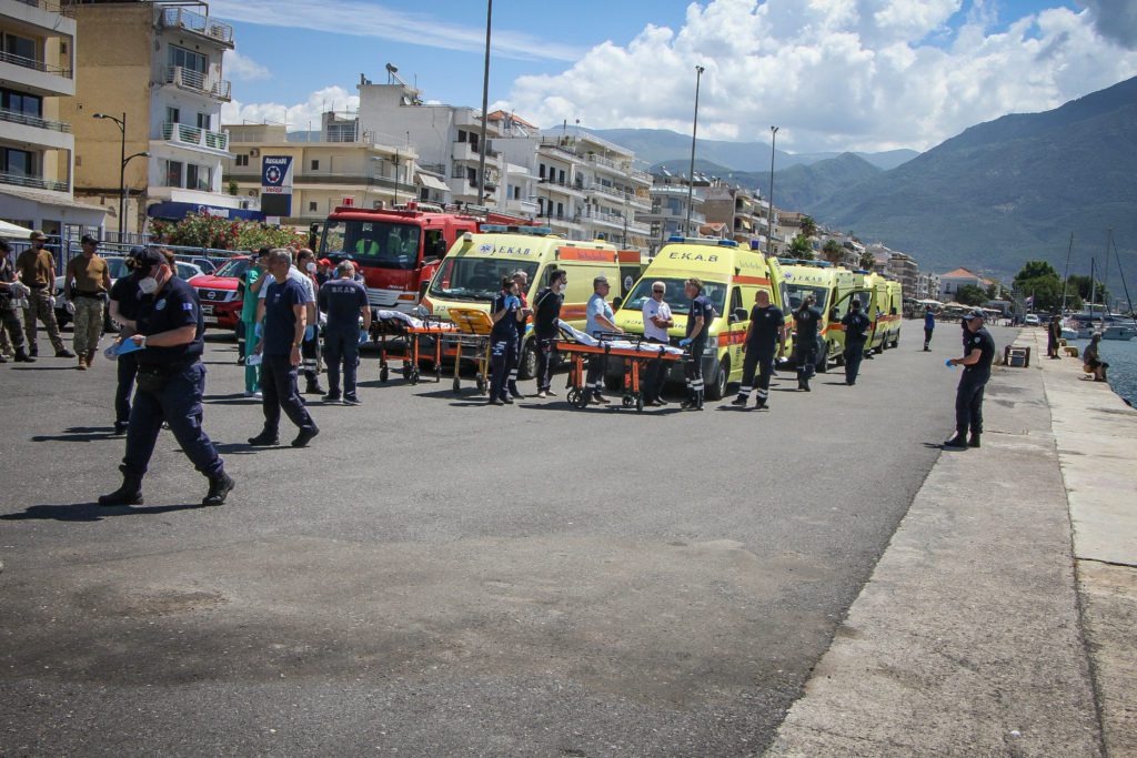 Τριήμερο εθνικό πένθος κήρυξε η υπηρεσιακή κυβέρνηση για το Ναυάγιο στην Πύλο