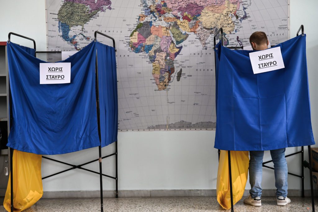 Εκλογές 2023: Τι ψήφισαν οι πολίτες ανά ηλικία – Οι εκπλήξεις και το ακροδεξιό σοκ (Video)