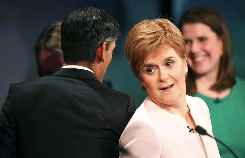 Συνελήφθη η πρώην πρωθυπουργός της Σκωτίας στο πλαίσιο έρευνας για τη χρηματοδότηση και τα οικονομικά του κόμματος SNP