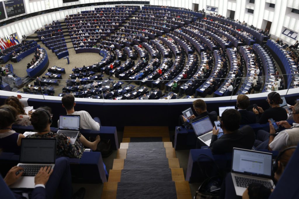 «Χαστούκι» από το Ευρωκοινοβούλιο για τις υποκλοπές Μητσοτάκη – Υπερψηφίστηκε το τελικό κείμενο της PEGA