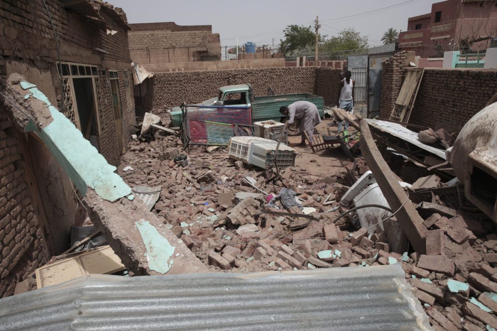Σουδάν: Διακοπή των διαπραγματεύσεων για κατάπαυση πυρός – Στους δρόμους ξανά το πυροβολικό