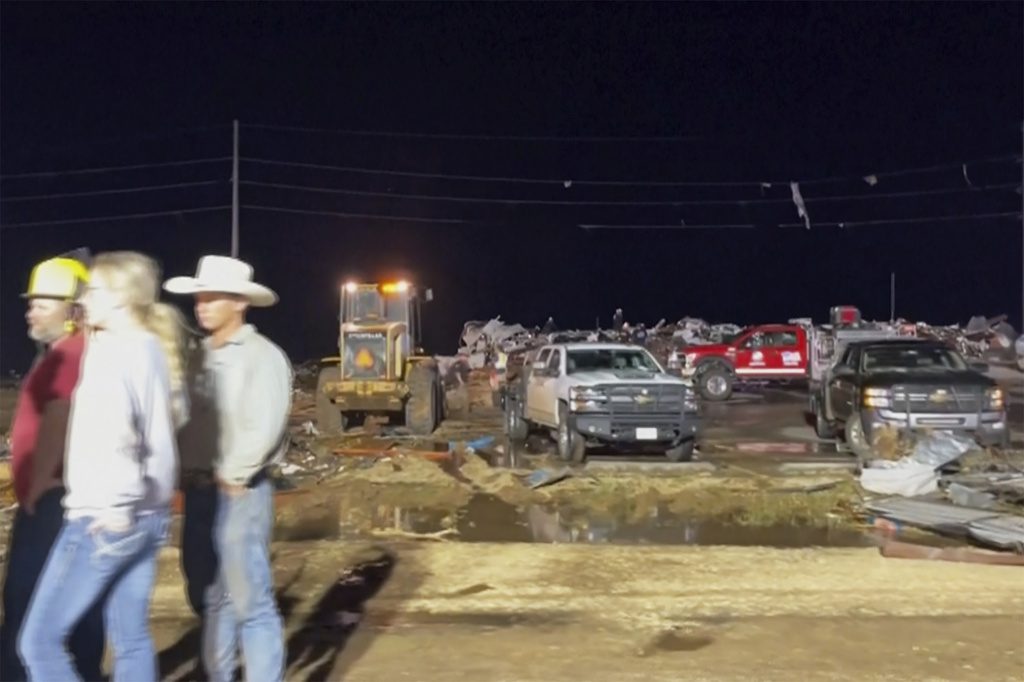 ΗΠΑ: Τέσσερις νεκροί και δεκάδες τραυματίες από ανεμοστρόβιλο στο Τέξας