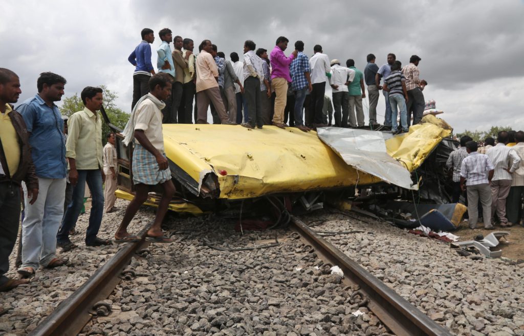 Ινδία: Τουλάχιστον 30 νεκροί και 179 τραυματίες σε σύγκρουση τρένων