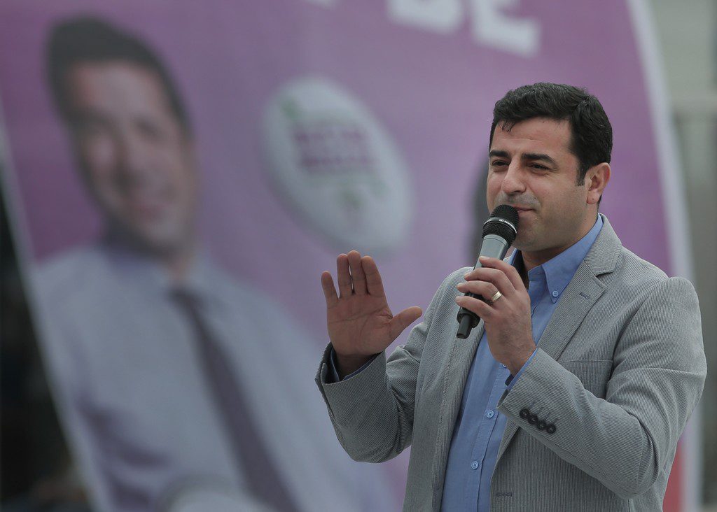 Σελαχατίν Ντεμιρτάς: Αποχωρεί από την πολιτική ο φυλακισμένος πρώην ηγέτης του HDP