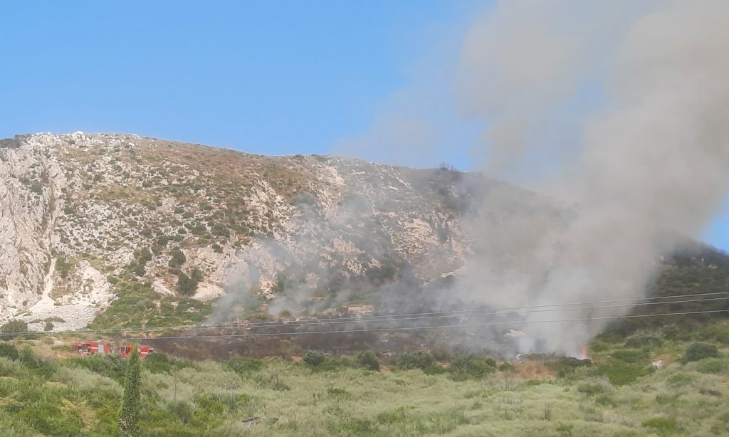 Πυρκαγιά στην Κεφαλονιά – Οι πρώτες εικόνες (Video)