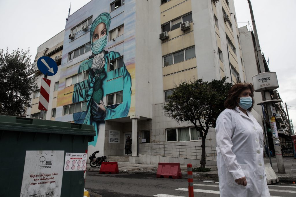 Η κυβέρνηση Μητσοτάκη έληξε ξανά την πανδημία – Τι αλλάζει στα νοσοκομεία